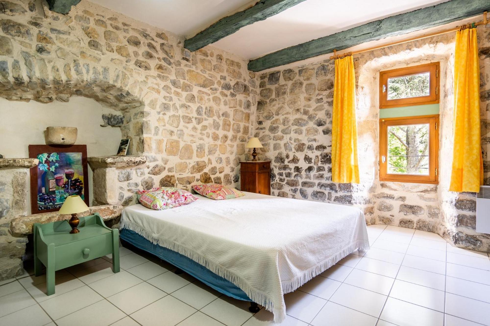 Saint-Maurice-dʼIbie Gites Du Domaine De Serre Long מראה חיצוני תמונה