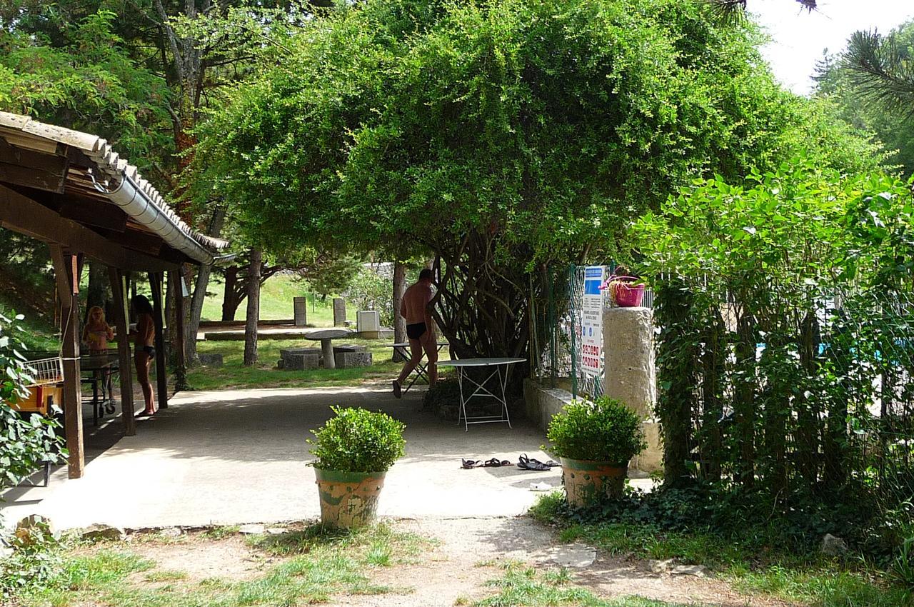 Saint-Maurice-dʼIbie Gites Du Domaine De Serre Long מראה חיצוני תמונה